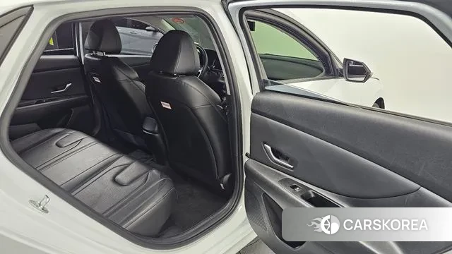 Hyundai Avante Hybrid (CN7) 2022 Белый из Кореи, фото 4