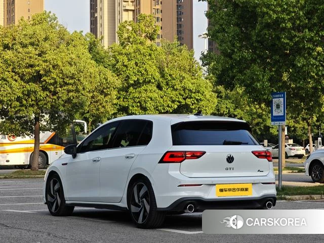 Volkswagen Golf GTI 2022 Белый из Китая, фото 4