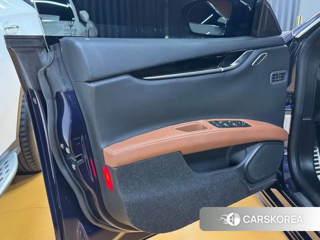 Maserati Ghibli 2019 Синий из Кореи, фото 4