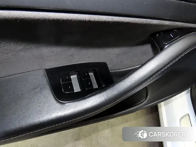 Tesla Model 3 2020 Белый из Кореи, фото 4