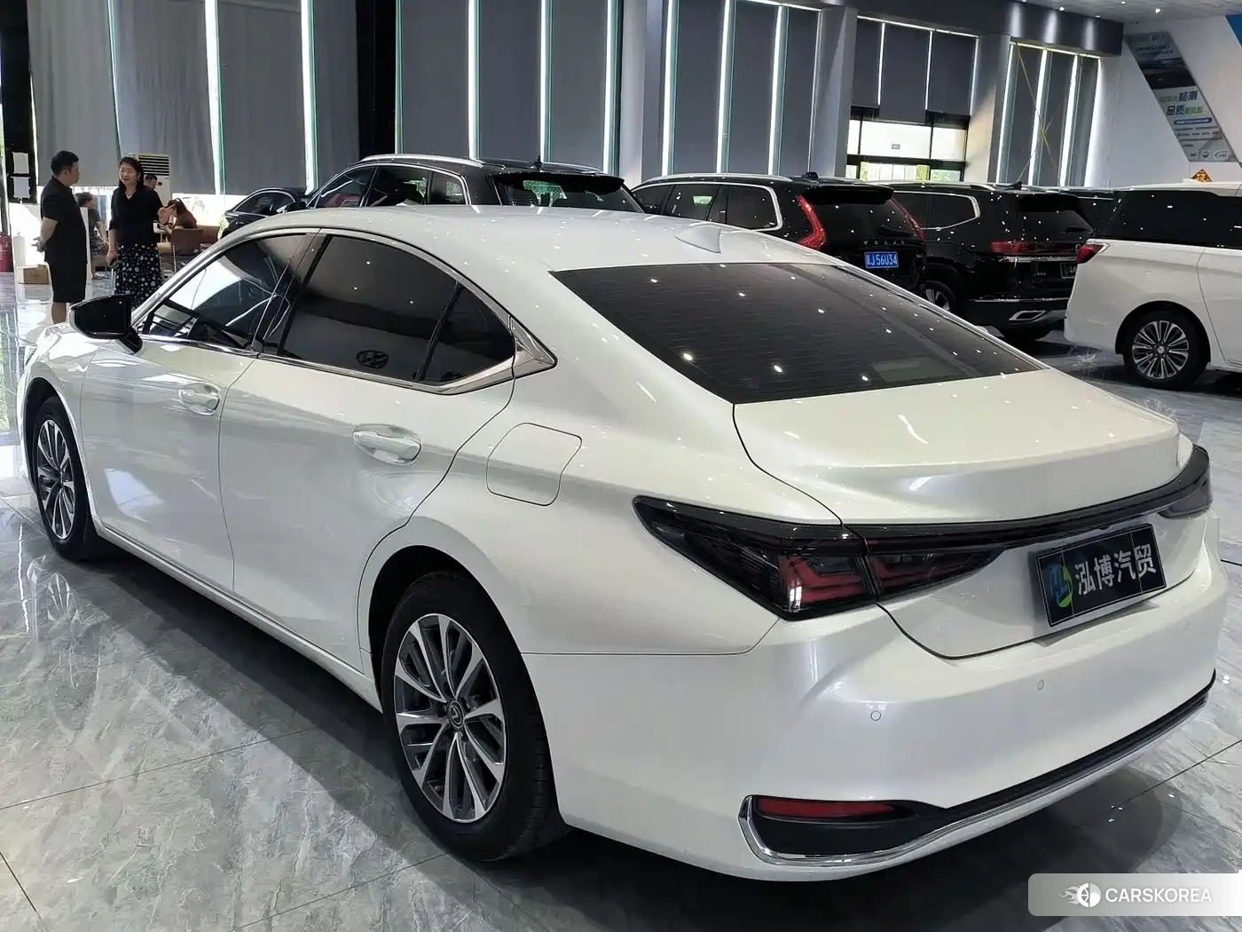 Lexus ES 2025 Белый из Китая, фото 4