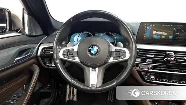 BMW 5 Series (G30) 2018 Белый из Кореи, фото 4