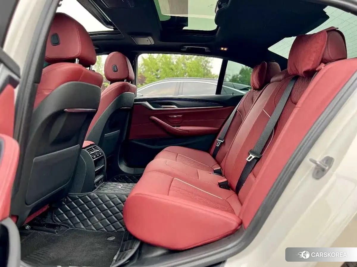BMW 5 series 2024 Белый из Китая, фото 4