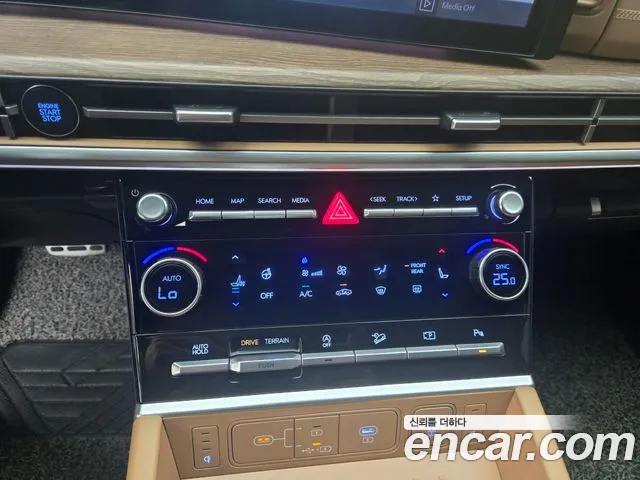 Hyundai Santa Fe (MX5) 2023 Белый из Кореи, фото 4