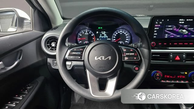 Kia The New K3 2nd generation 2022 Белый из Кореи, фото 4