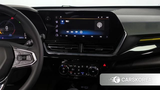Chevrolet (GM Daewoo) Trax Crossover 2024 Черный из Кореи, фото 4