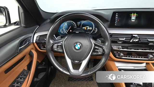BMW 5 Series (G30) 2018 Белый из Кореи, фото 4