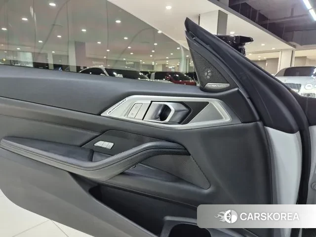 BMW M4 (G82) 2023 Белый из Кореи, фото 4