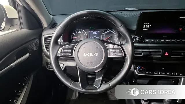 Kia Seltos 2021 Белый из Кореи, фото 4