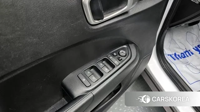 Hyundai Venue 2019 Белый из Кореи, фото 4