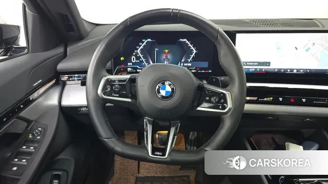 BMW 5 Series (G60) 2024 Черный из Кореи, фото 4