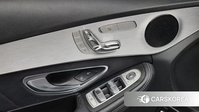 Mercedes-Benz C-Class W205 2018 Белый из Кореи, фото 4