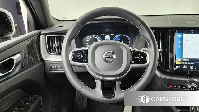 Volvo XC60 second Generation 2021 Белый из Кореи, фото 4