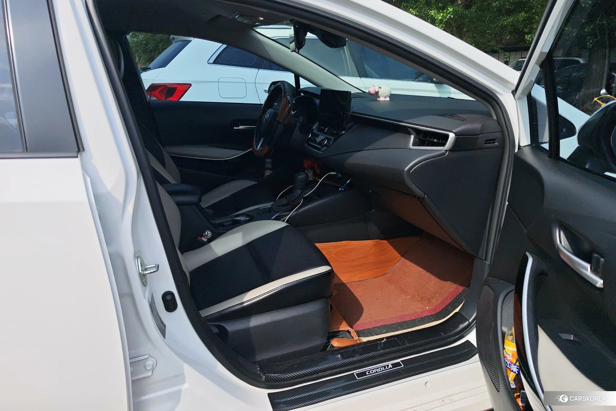 Toyota Corolla 2023 Белый из Китая, фото 4