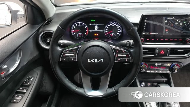Kia The New K3 2nd generation 2022 Белый из Кореи, фото 4