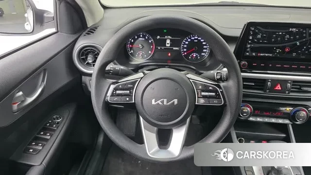 Kia The New K3 2nd generation 2023 Белый из Кореи, фото 4