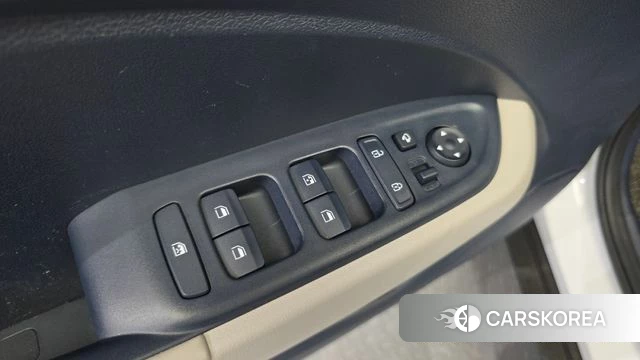 Hyundai Venue 2022 Белый из Кореи, фото 4