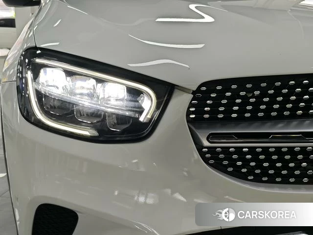Mercedes-Benz GLA 2023 Белый из Китая, фото 4