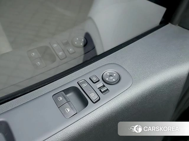 Hyundai Staria 2022 Белый из Кореи, фото 4