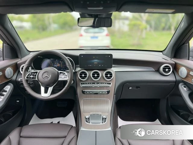 Mercedes-Benz GLC 2021 Темно-серый из Китая, фото 4