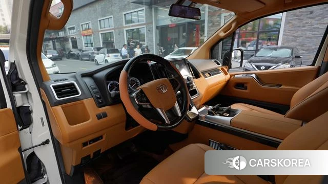 Toyota Hiace 2023 Белый из Китая, фото 4