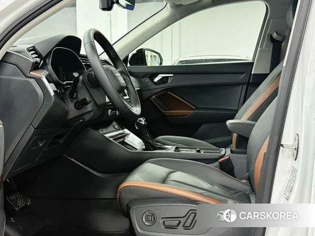Audi Q3 2022 Белый из Китая, фото 4