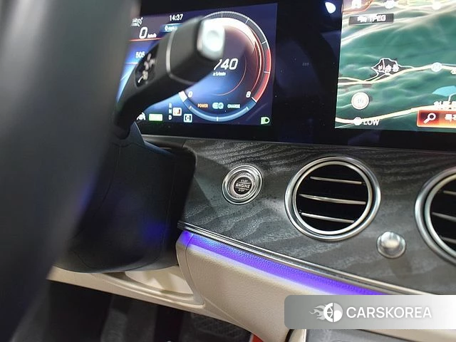 Mercedes-Benz E-Class W213 2023 Черный из Кореи, фото 4