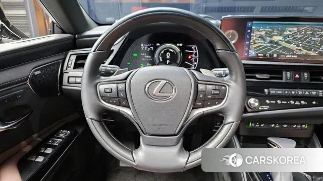 Lexus ES300h 7th generation 2024 Белый из Кореи, фото 4