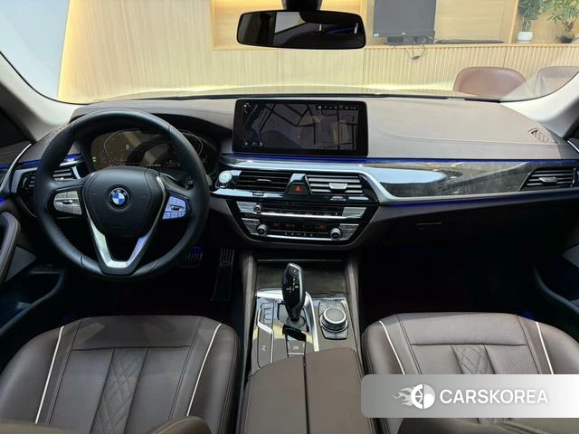BMW 5 series 2022 Черный из Китая, фото 4
