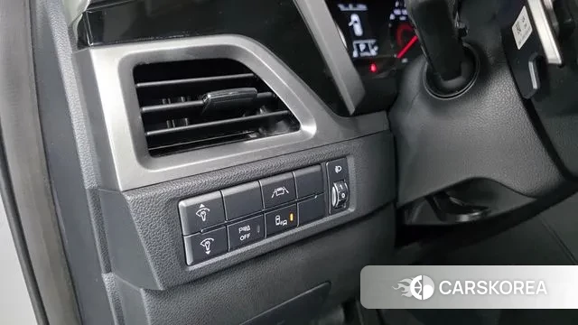Ssangyong Beautiful Korando 2019 Серебряный из Кореи, фото 4