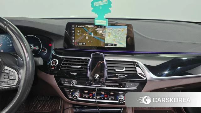 BMW 5 Series (G30) 2019 Черный из Кореи, фото 4