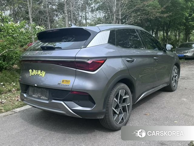 BYD Yuan PLUS 2023 Серебристо-серый из Китая, фото 4