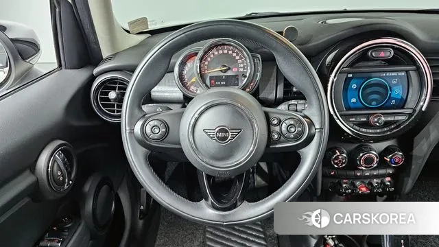 Mini Cooper 2021 Жемчужный цвет из Кореи, фото 4