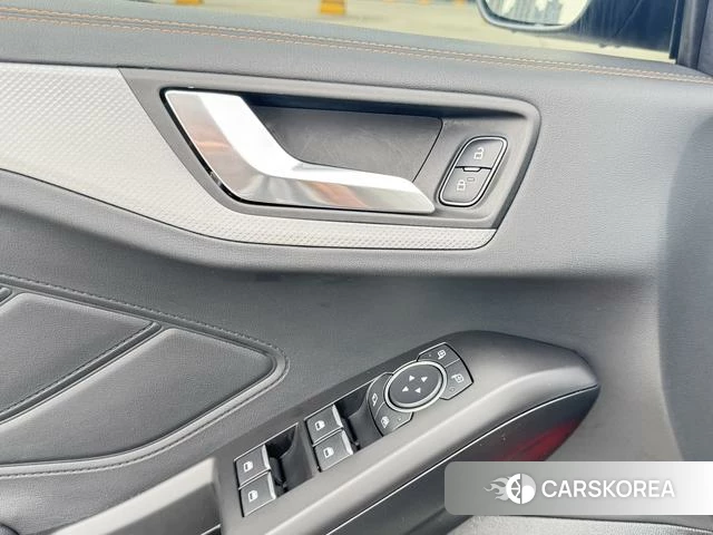 Ford Fox 2023 Серебристо-серый из Китая, фото 4