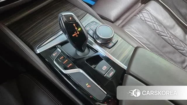 BMW 5 Series (G30) 2018 Белый из Кореи, фото 4