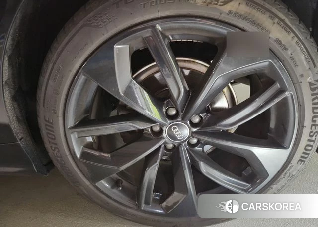 Audi A6 (C8) 2021 Черный из Кореи, фото 4