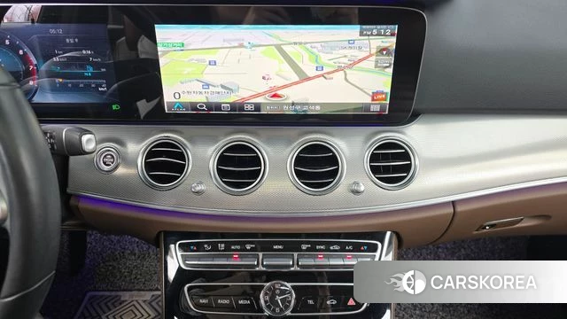 Mercedes-Benz E-Class W213 2019 Белый из Кореи, фото 4