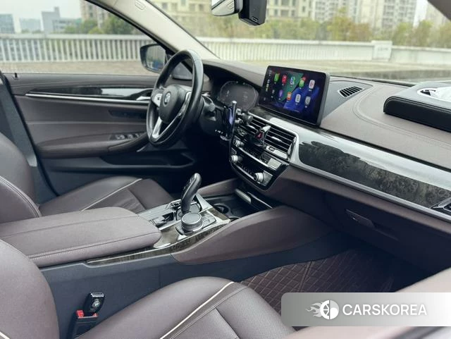 BMW 5 series 2021 Черный из Китая, фото 4