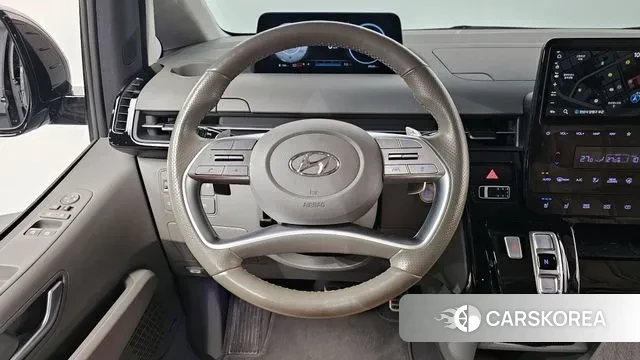 Hyundai Staria 2023 Черный из Кореи, фото 4