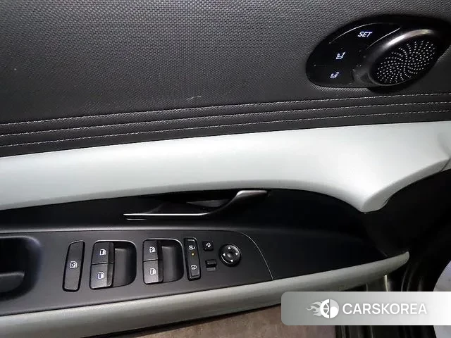 Hyundai The New Avante (CN7) 2024 Серый из Кореи, фото 4