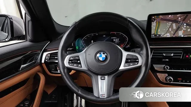 BMW 5 Series (G30) 2021 Серебристо-серый из Кореи, фото 4