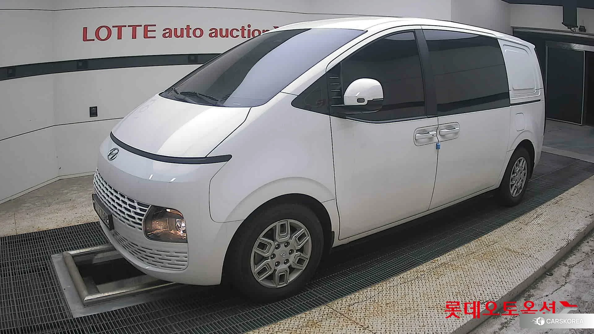 Hyundai Staria 2022 Белый из Кореи, фото 4