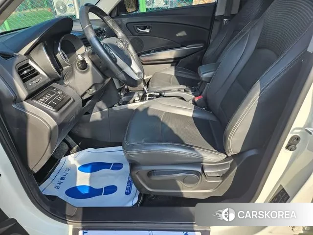 Ssangyong Tivoli Armor 2018 Жемчужный цвет из Кореи, фото 4