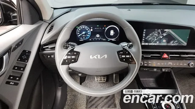 Kia Di Ol Nu Niro 2024 Черный из Кореи, фото 4
