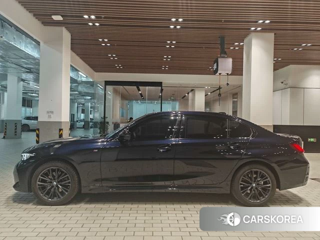 BMW 3 series 2024 Черный из Китая, фото 4