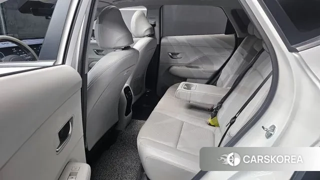 Hyundai Kona (SX2) 2023 Белый из Кореи, фото 4