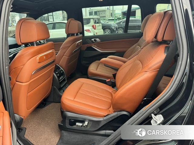 BMW X7 (G07) 2024 Черный из Кореи, фото 4