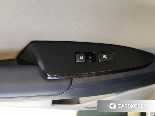 Kia The New Sportage 5th Generation Hybrid 2024 Жемчужный цвет из Кореи, фото 4