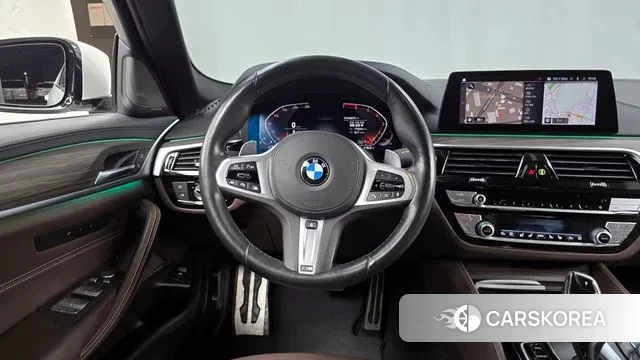 BMW 5 Series (G30) 2020 Белый из Кореи, фото 4