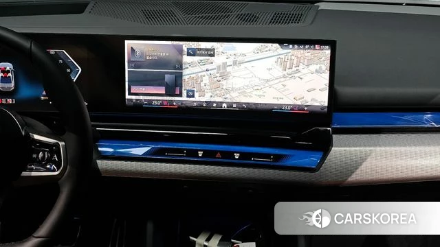 BMW 5 Series (G60) 2025 Серебристо-серый из Кореи, фото 4